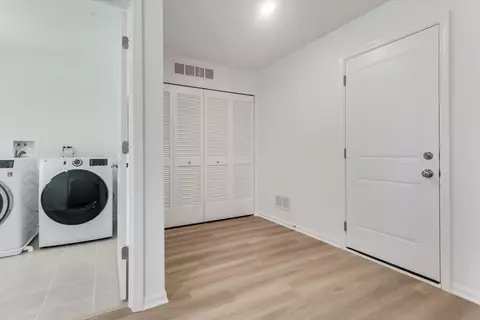 1486 Blaine St, Des Plaines, IL 60018 photo 18