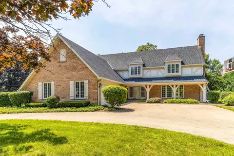 931 Coventry Dr, Lake Forest, IL 60045