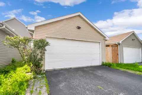 2124 Grayhawk Dr, Aurora, IL 60503 photo 19