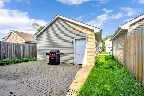 2124 Grayhawk Dr, Aurora, IL 60503 photo 18