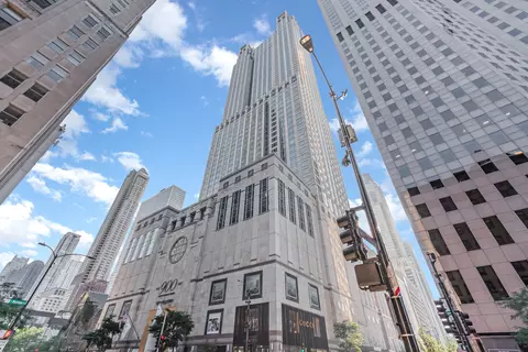 77 E Walton St #21C, Chicago, IL 60611