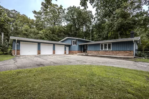 5 S655 Bliss Rd, Sugar Grove, IL 60554