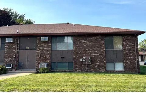 511 E High St #8, Morrison, IL 61270