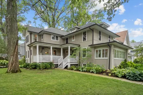 1303 Maple Ave, Wilmette, IL 60091