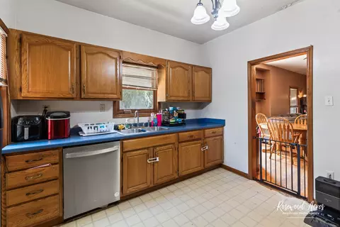 327 E Water St, Kankakee, IL 60901 photo 6