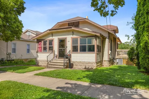 327 E Water St, Kankakee, IL 60901