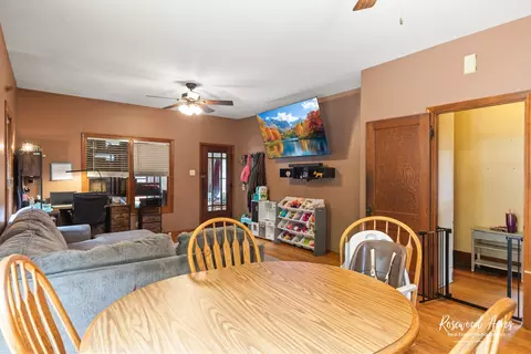 327 E Water St, Kankakee, IL 60901 photo 5
