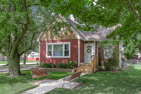 9342 Nordica Ave, Oak Lawn, IL 60453