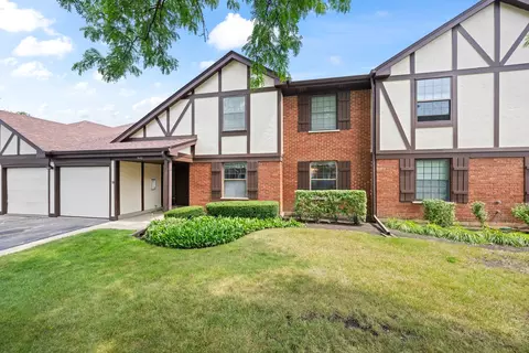 1542 Springview Ct #B1, Wheeling, IL 60090