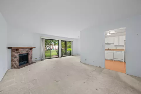 1542 Springview Ct #B1, Wheeling, IL 60090 photo 5