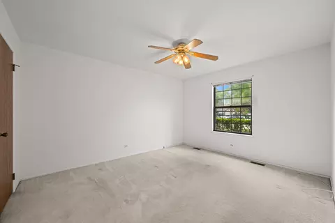 1542 Springview Ct #B1, Wheeling, IL 60090 photo 9