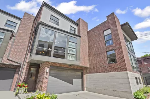 2327 N Bosworth Ave, Chicago, IL 60614