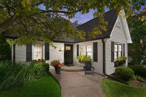 1960 Elmore Ave, Downers Grove, IL 60515