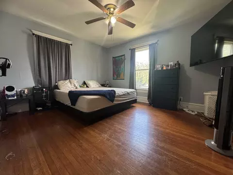 Bedroom - 1309 S Main St, Bloomington, IL 61701 photo 2 of 3