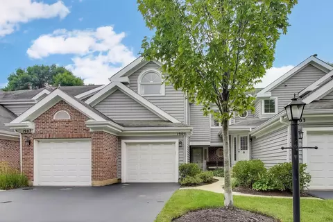1905 N Stillwater Rd, Arlington Heights, IL 60004