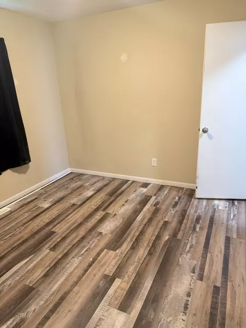Bedroom - 5014 Willow Ln, Mchenry, IL 60050 photo 6 of 6