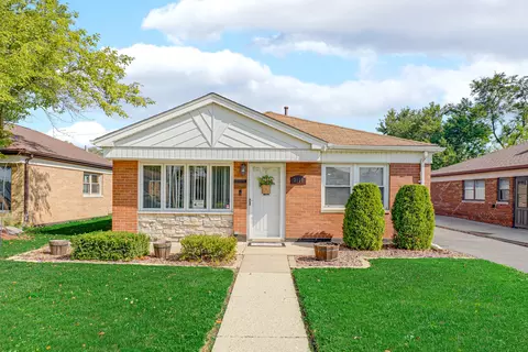 3160 W Park Lane Dr, Merrionette Park, IL 60803
