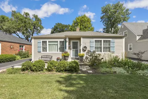 341 N Schiller St, Palatine, IL 60067