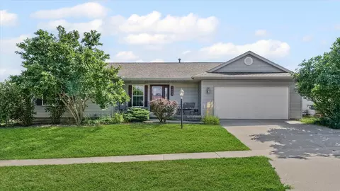 1907 Silver Hill Dr, Urbana, IL 61802