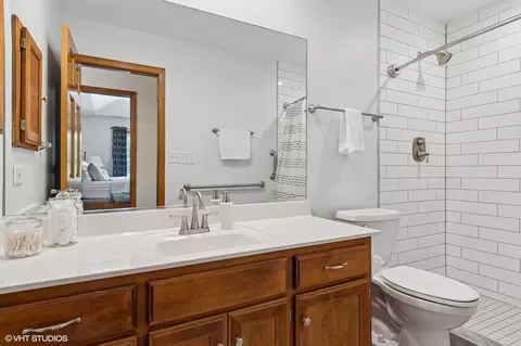 Bath - 2020 Saint Andrews Dr, Plainfield, IL 60586 photo 3 of 4