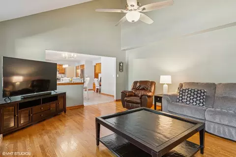 Other - 2020 Saint Andrews Dr, Plainfield, IL 60586 photo 4 of 11