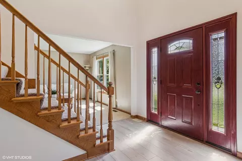 Entry Way - 2020 Saint Andrews Dr, Plainfield, IL 60586 photo 2 of 3