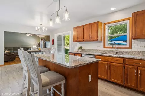 Kitchen - 2020 Saint Andrews Dr, Plainfield, IL 60586 photo 1 of 3