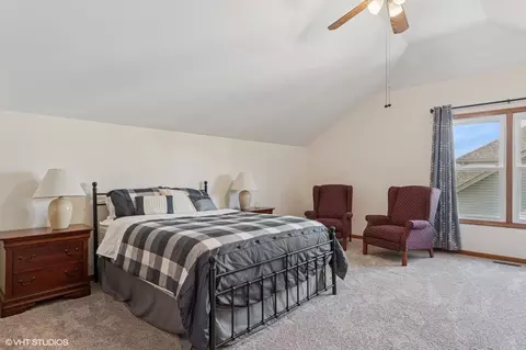 Bedroom - 2020 Saint Andrews Dr, Plainfield, IL 60586 photo 4 of 4
