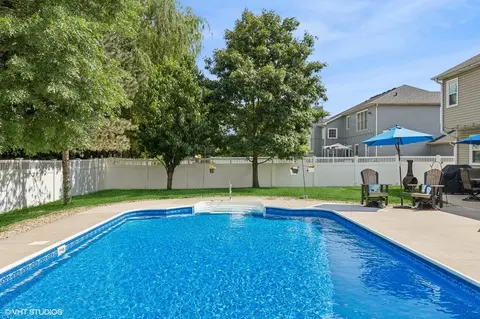 Exterior - 2020 Saint Andrews Dr, Plainfield, IL 60586 photo 7 of 8