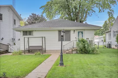 233 S Randolph Ave, Bradley, IL 60915