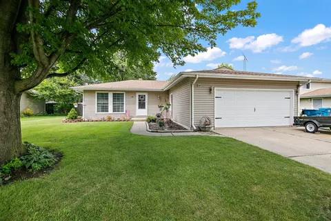 14 Kim Dr, Bourbonnais, IL 60914