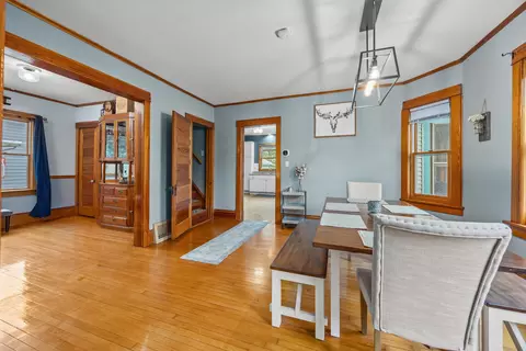 Dining - 27 Center St, Algonquin, IL 60102 photo 1 of 3