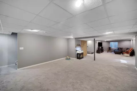 Other - 28749 W Pondview Dr, Lakemoor, IL 60051 photo 6 of 11