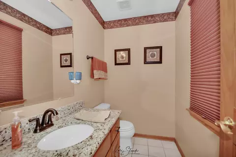 Bath - 19407 Cherry St, Mokena, IL 60448 photo 1 of 3