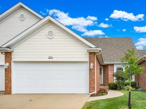204 Field Dr, Normal, IL 61761