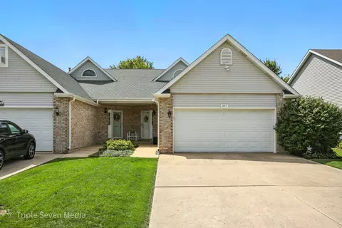 207 Huntington Ct, Shorewood, IL 60404