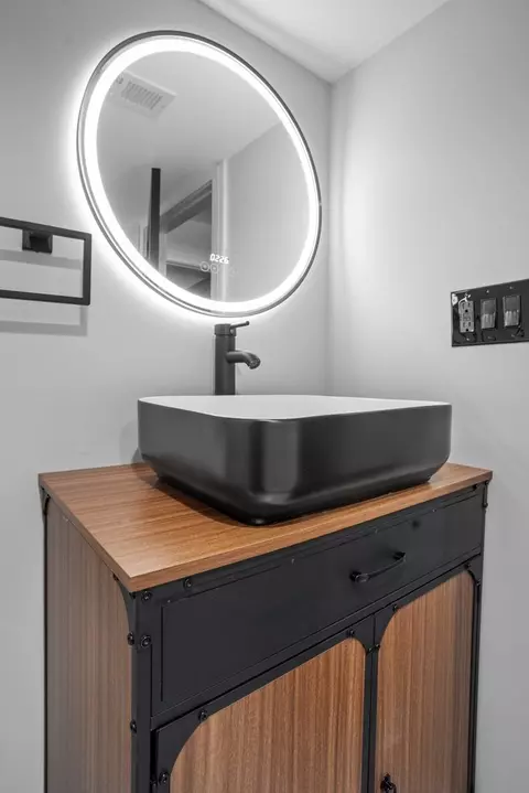 Bath - 2305 W 111th Pl, Chicago, IL 60643 photo 6 of 7