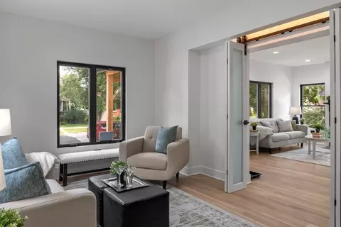 Living - 2305 W 111th Pl, Chicago, IL 60643 photo 4 of 5