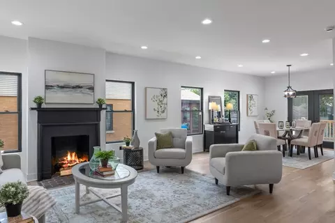 Living - 2305 W 111th Pl, Chicago, IL 60643 photo 2 of 5
