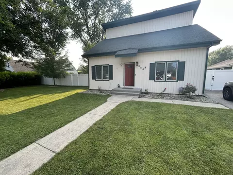 354 Millard Ave, Crystal Lake, IL 60014