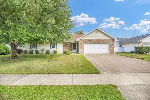 410 Linden Dr, Saint Joseph, IL 61873