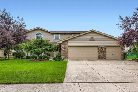 Exterior - 9301 Birch Ave, Mokena, IL 60448 photo 3 of 6