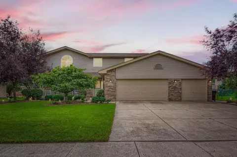 Exterior - 9301 Birch Ave, Mokena, IL 60448 photo 2 of 6