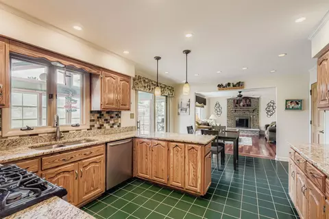 Kitchen - 9301 Birch Ave, Mokena, IL 60448 photo 1 of 3