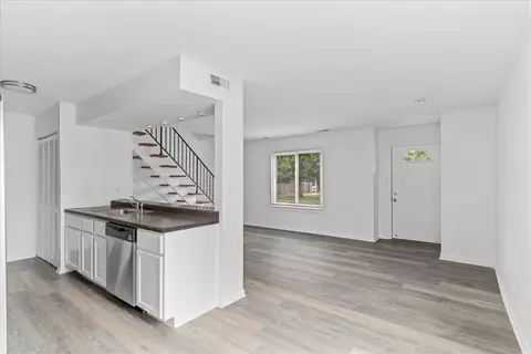 Living - 1581 Cornell Pl, Hoffman Estates, IL 60169 photo 6 of 6