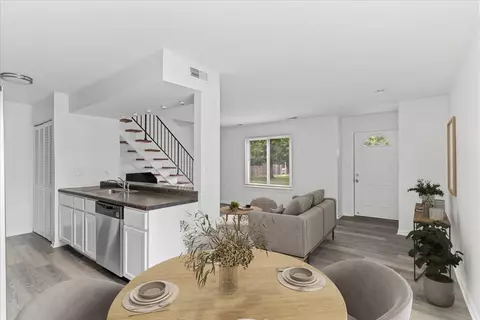Dining - 1581 Cornell Pl, Hoffman Estates, IL 60169 photo 1 of 1