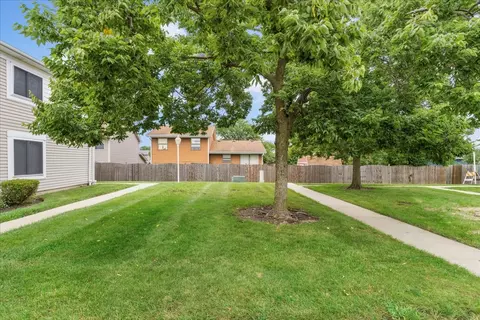 Exterior - 1581 Cornell Pl, Hoffman Estates, IL 60169 photo 2 of 4