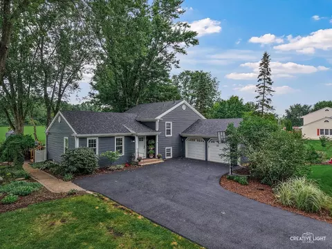 6 N162 Far View Ct, Saint Charles, IL 60175