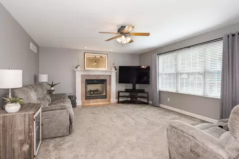 2945 Grey Hawk Dr, Normal, IL 61761 photo 14