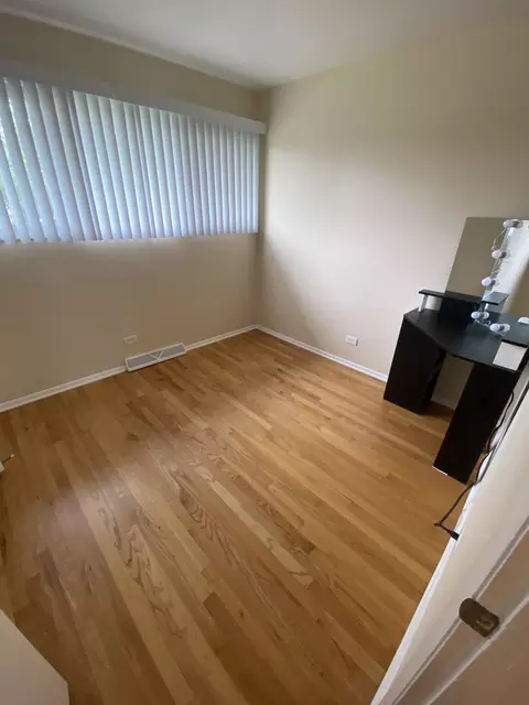 8043 W Lyons St, Niles, IL 60714 photo 15